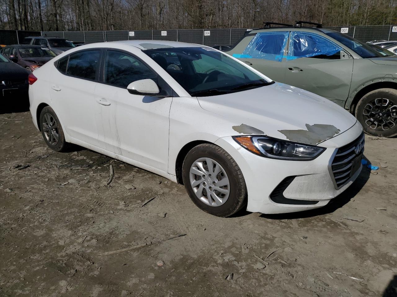 2018 HYUNDAI ELANTRA SE - Image 4