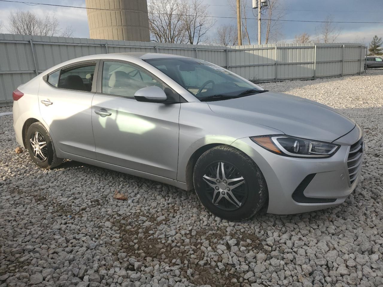 2017 HYUNDAI ELANTRA SE - Фото 4