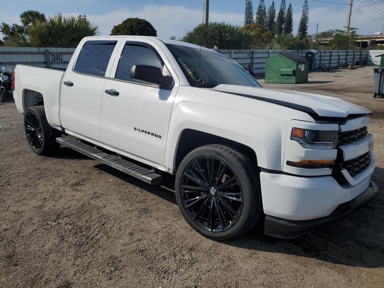 2018 CHEVROLET SILVERADO - Фото 4