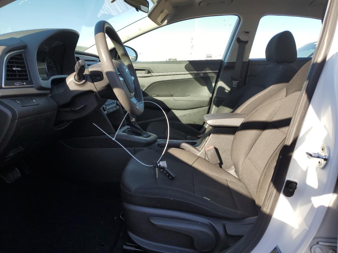2018 HYUNDAI ELANTRA SE - Image 7