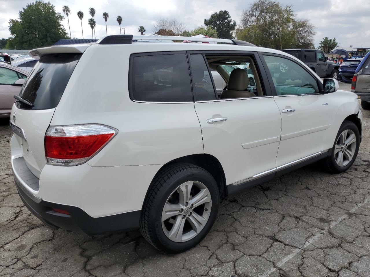 2012 TOYOTA HIGHLANDER - Image 3