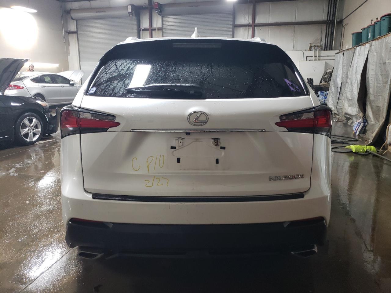 2017 LEXUS NX 200T BA - Фото 6