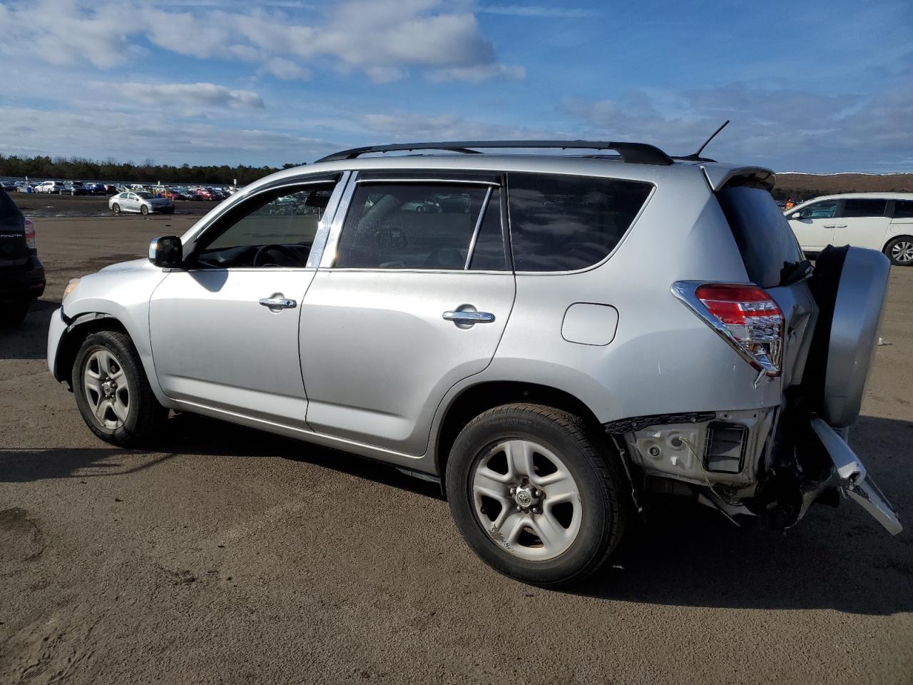 2011 TOYOTA RAV4 - Image 2