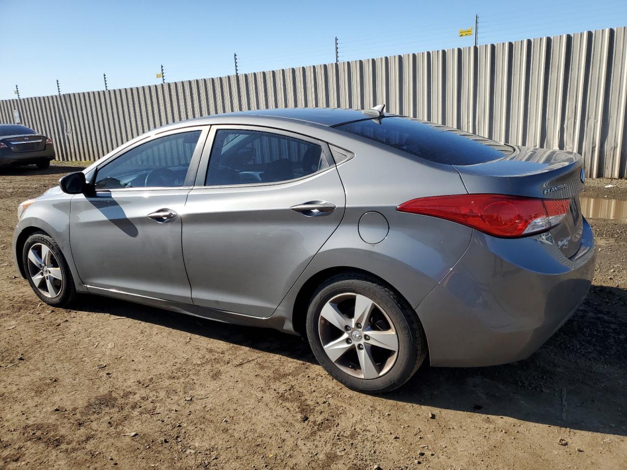 2013 HYUNDAI ELANTRA GL - Image 2