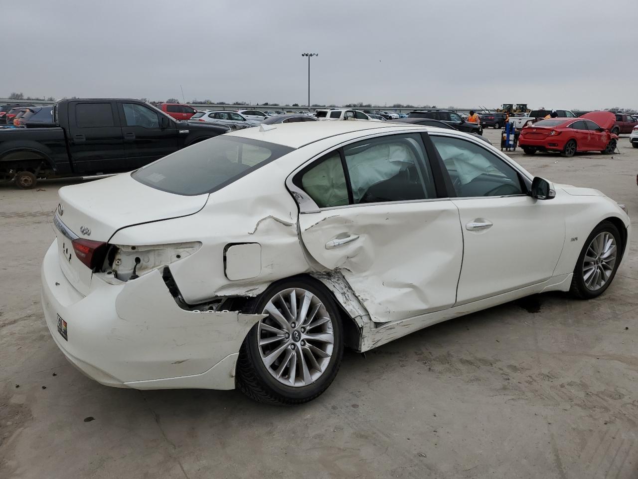 2019 INFINITI Q50 LUXE - Image 3