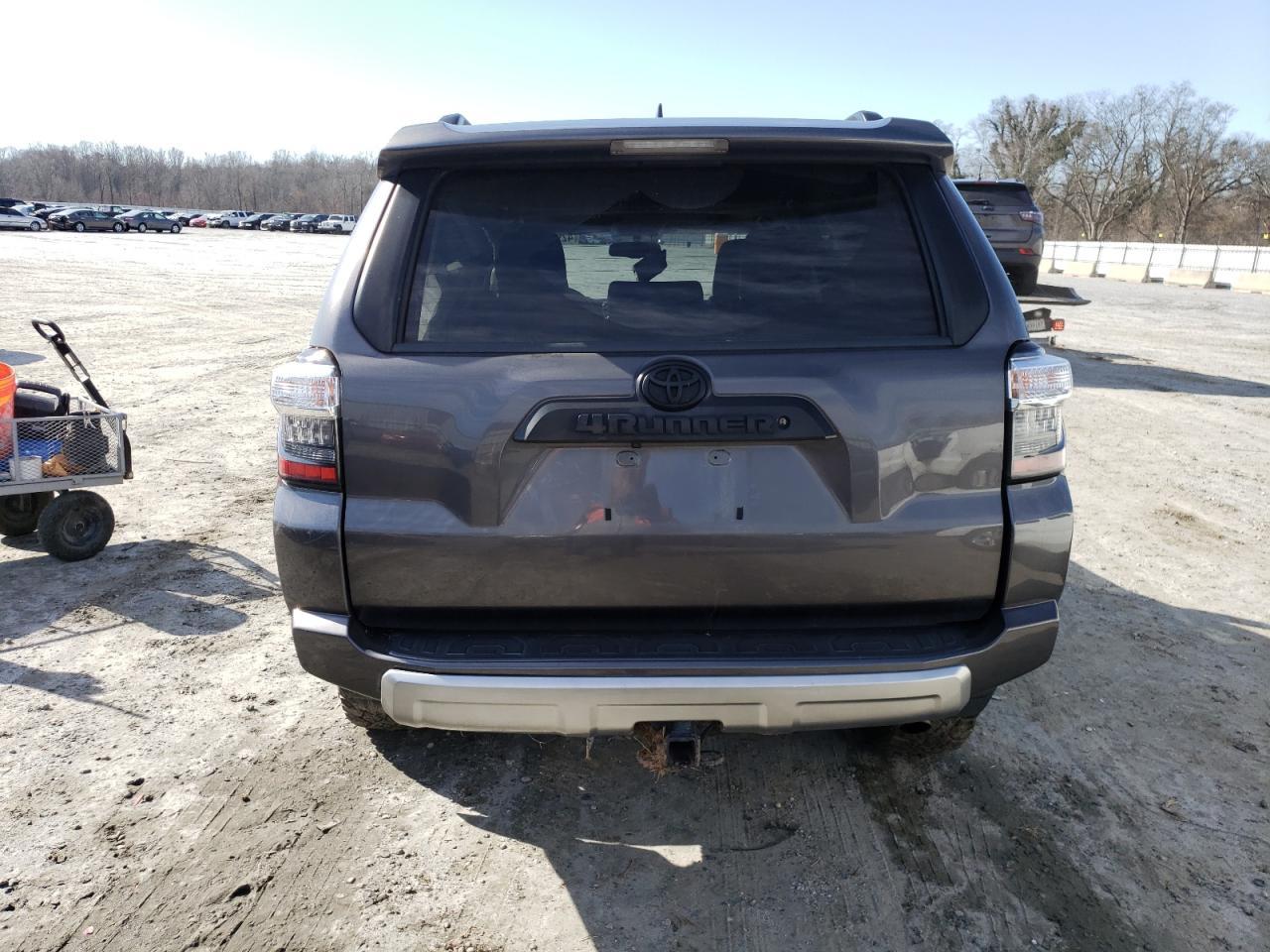 2019 TOYOTA 4RUNNER SR - Image 6