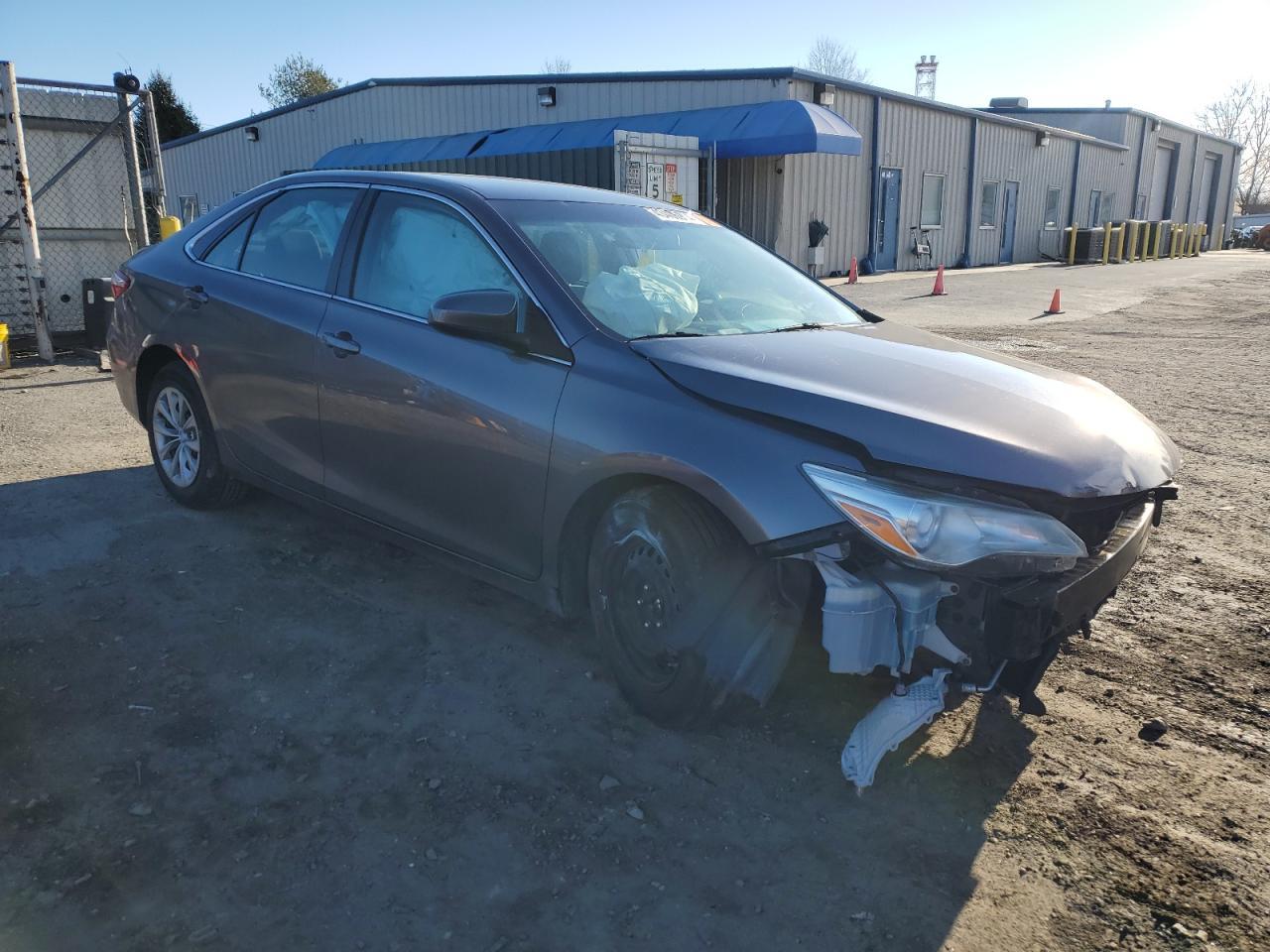 2017 TOYOTA CAMRY LE - Фото 4