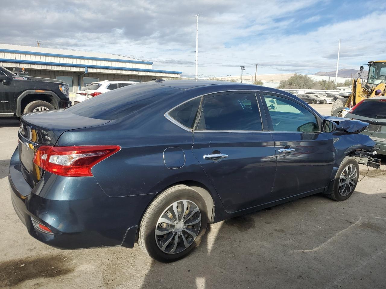 2017 NISSAN SENTRA S - Фото 3