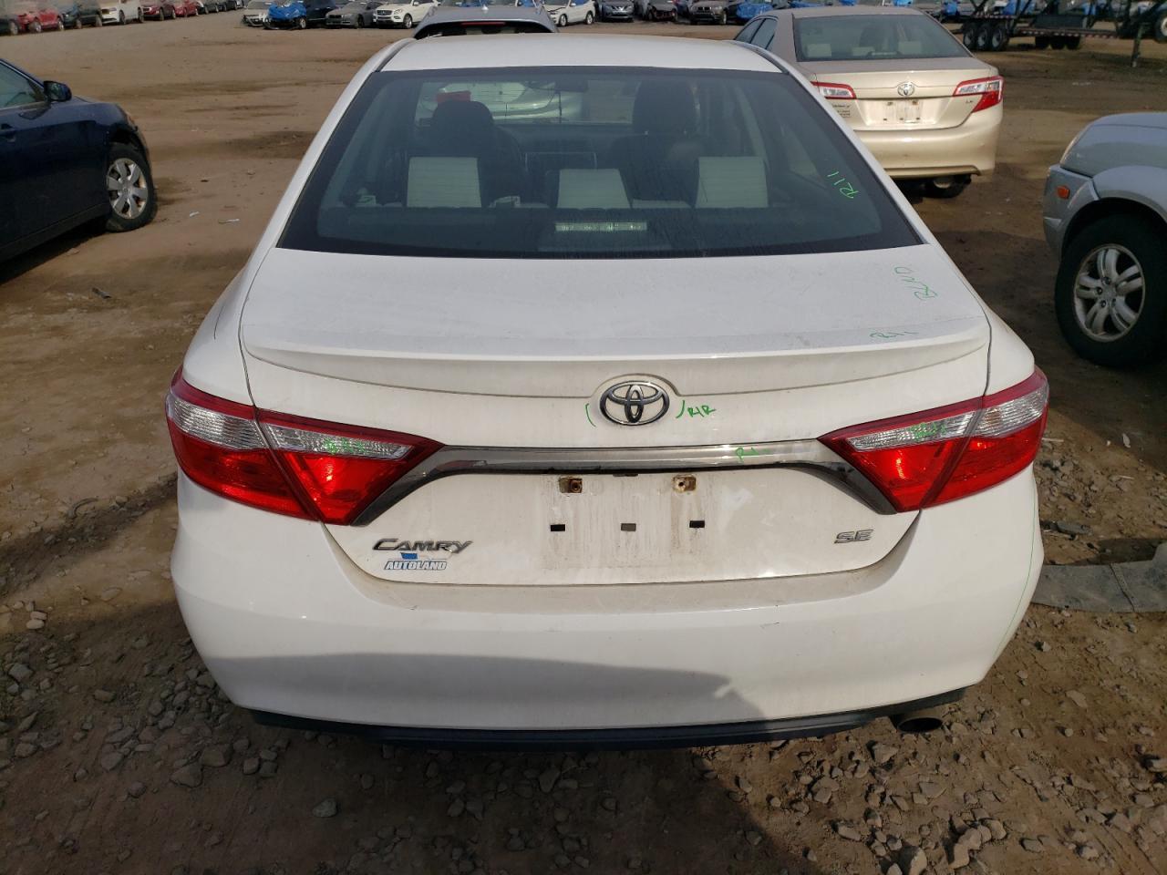 2015 TOYOTA CAMRY LE - Фото 6