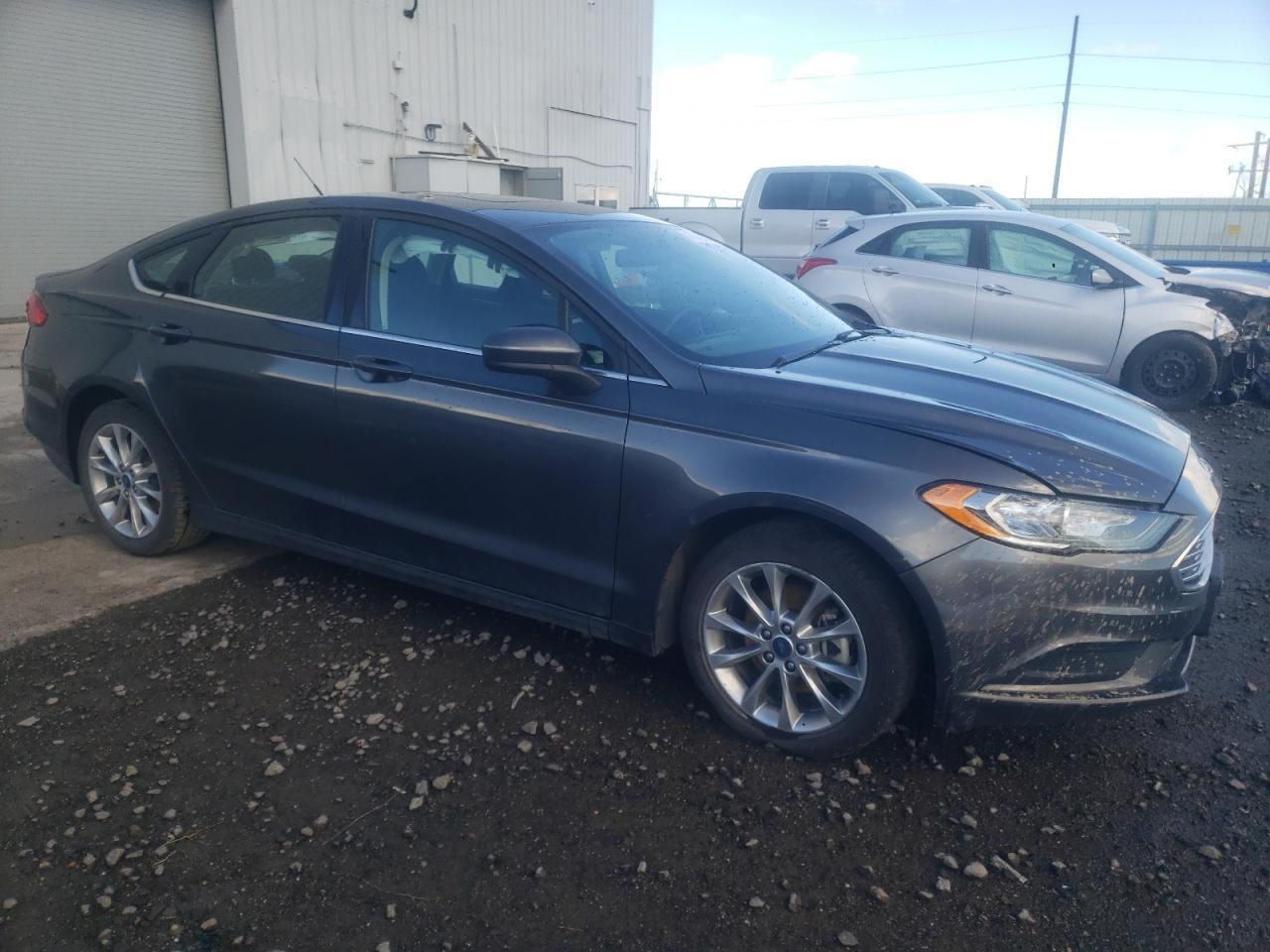 2017 FORD FUSION SE - Image 4