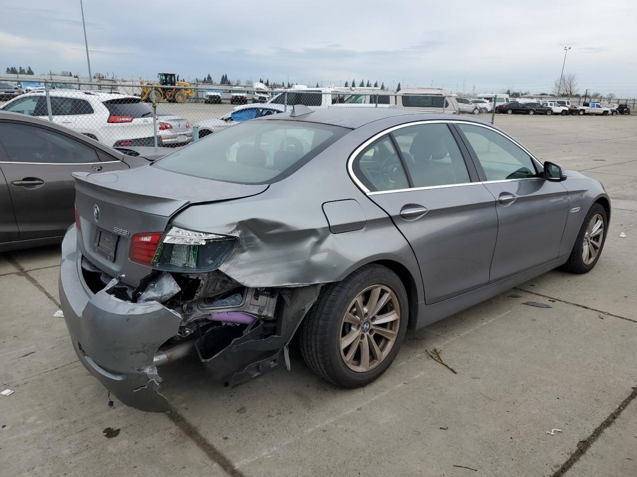 2016 BMW 528 I - Фото 3