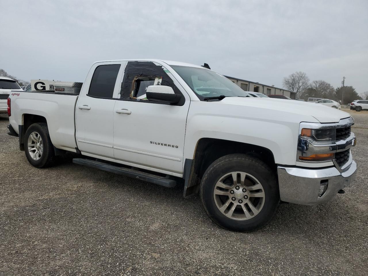 2016 CHEVROLET SILVERADO - Image 4