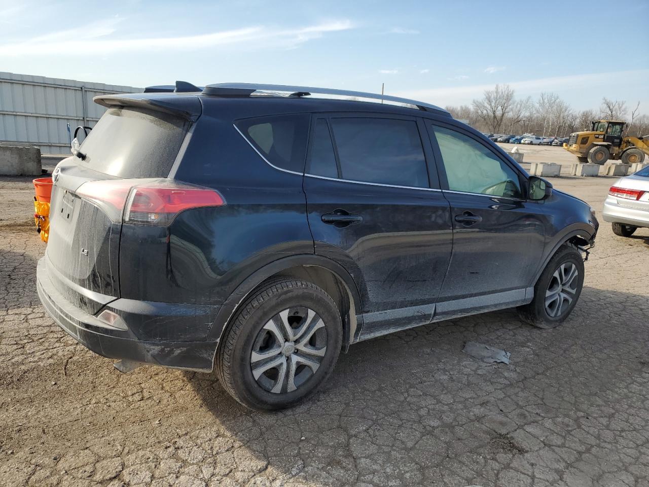 2018 TOYOTA RAV4 LE - Image 3
