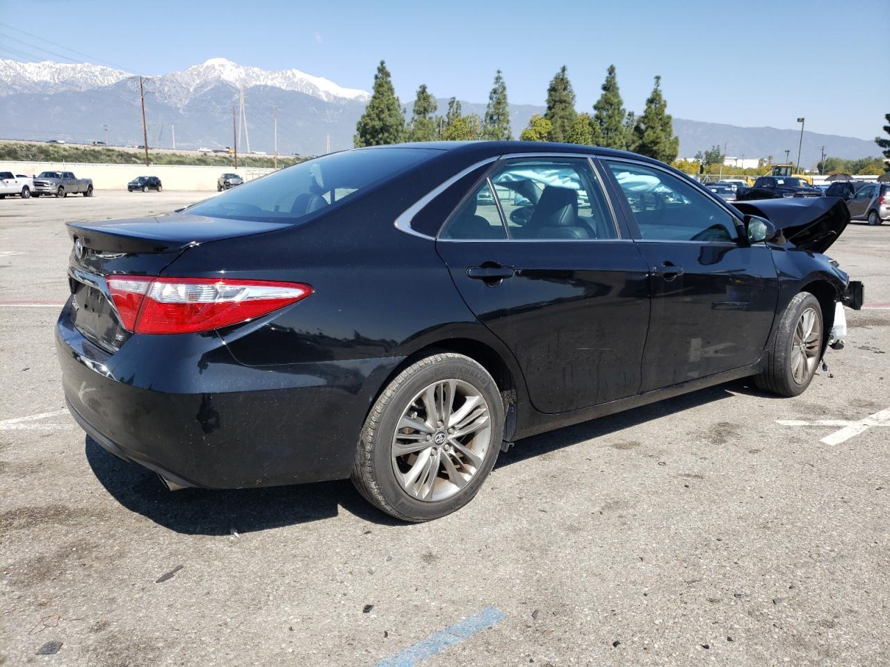 2017 TOYOTA CAMRY LE - Фото 3