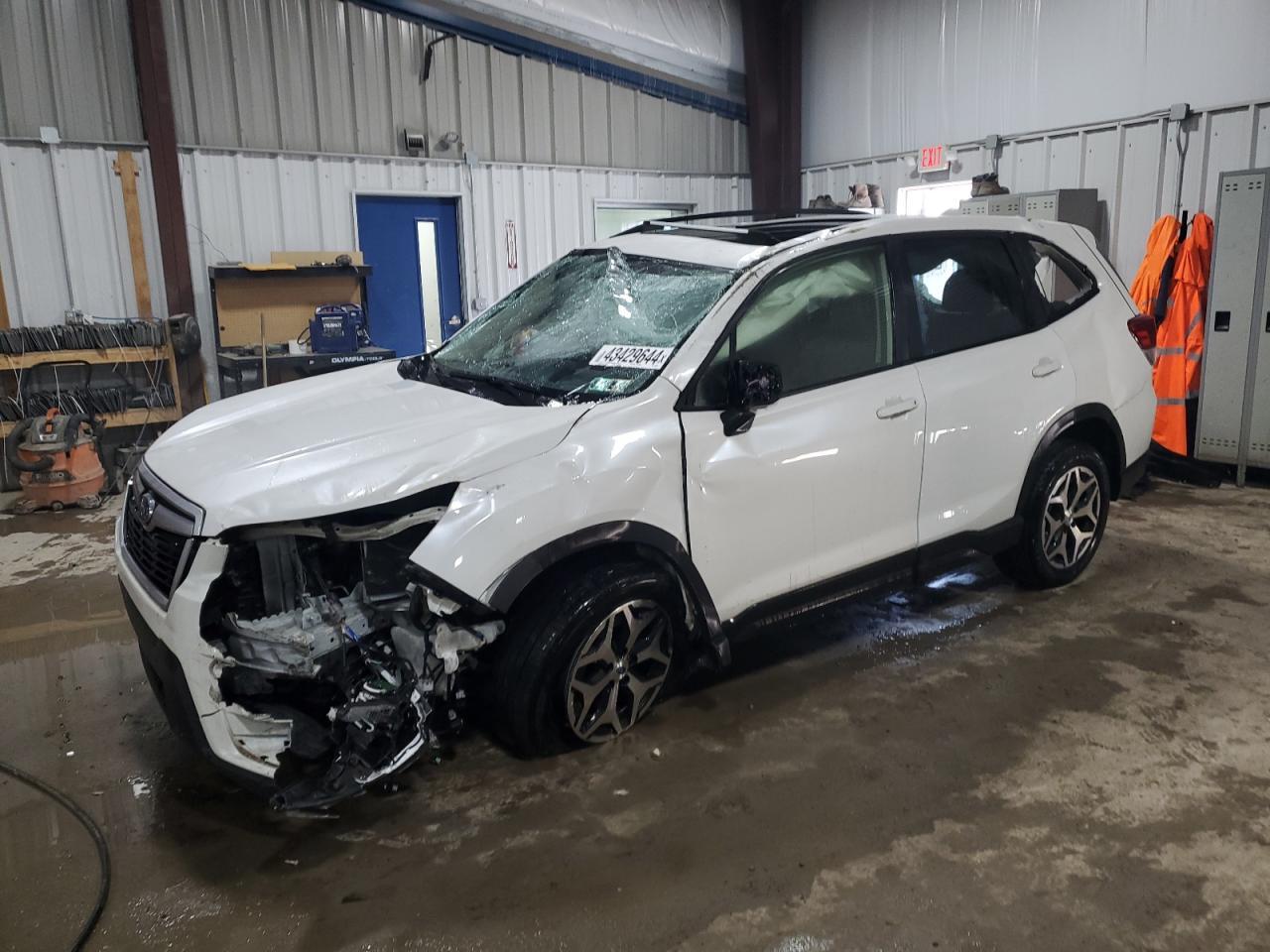 2021 SUBARU FORESTER P