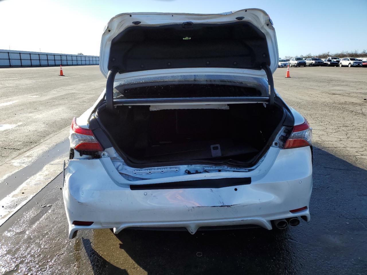 2019 TOYOTA CAMRY XSE - Image 6
