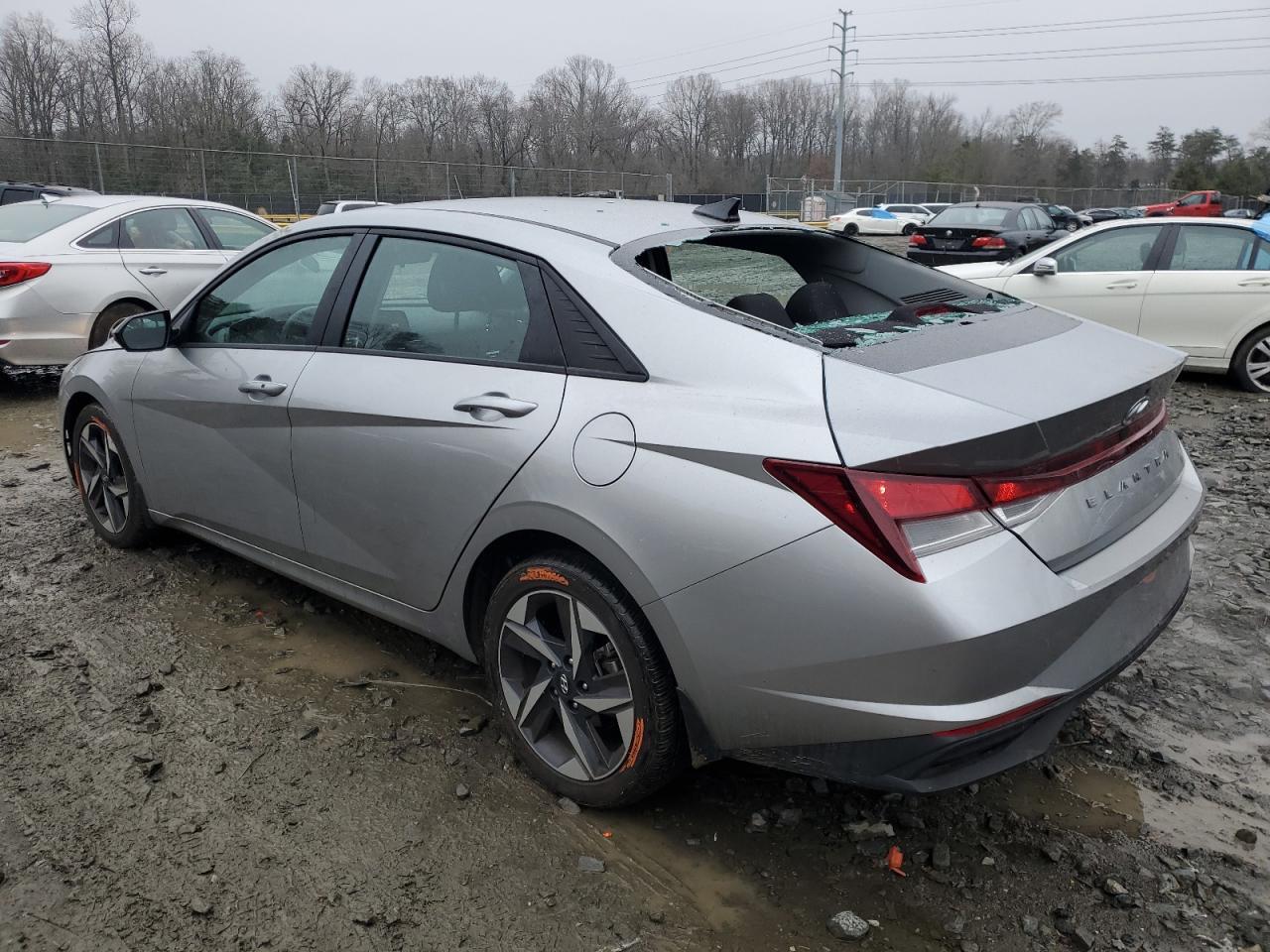 2023 HYUNDAI ELANTRA SE - Image 2