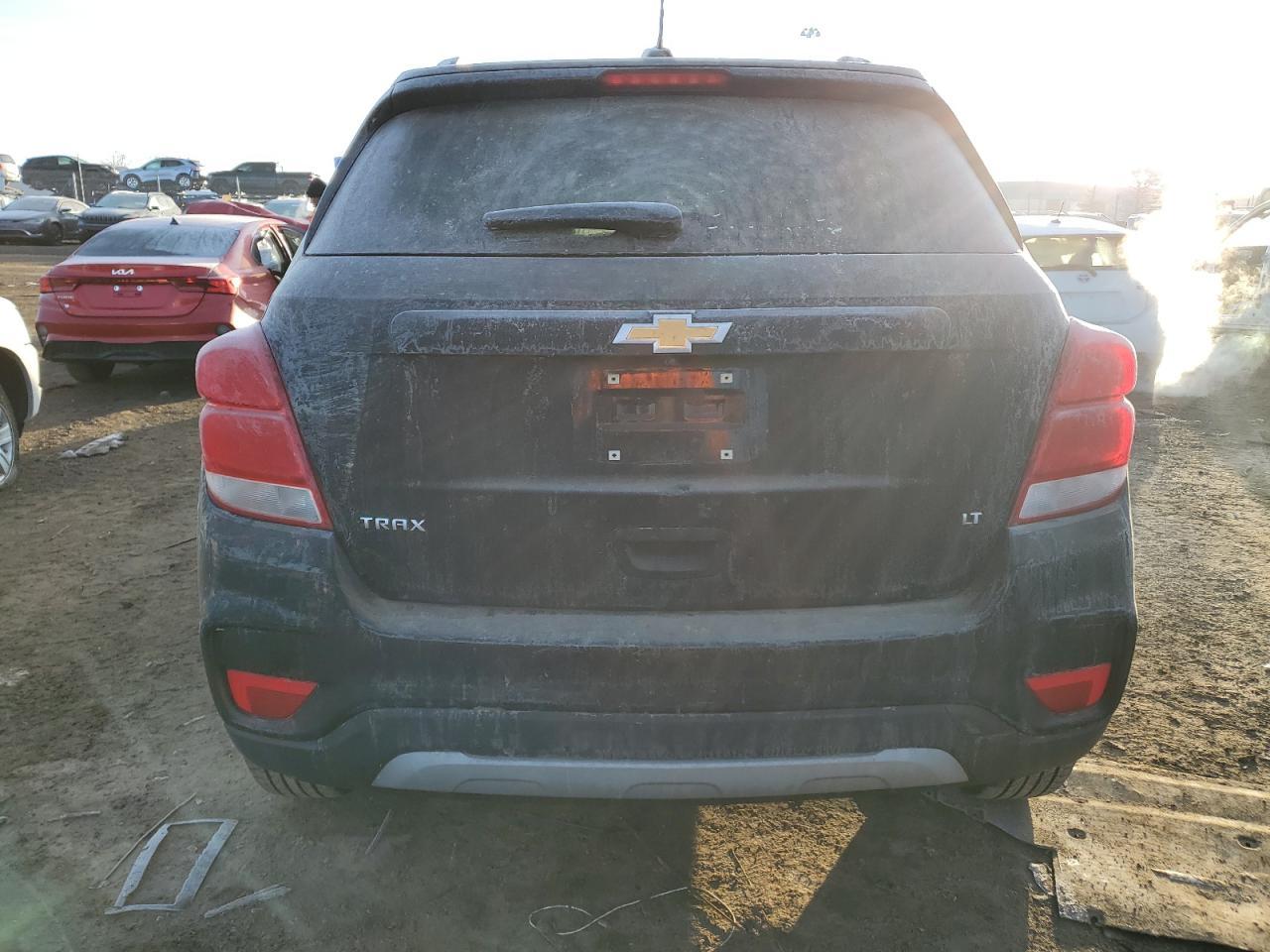 2018 CHEVROLET TRAX 1LT - Image 6