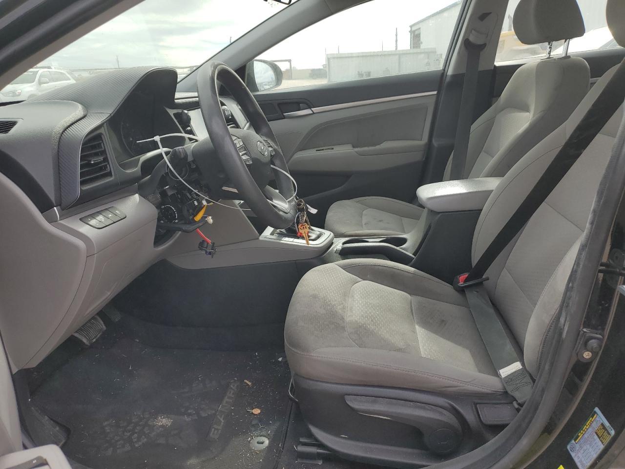 2019 HYUNDAI ELANTRA SE - Фото 7