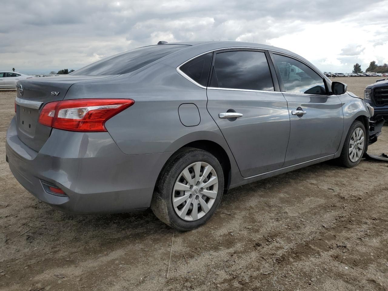 2017 NISSAN SENTRA S - Фото 3