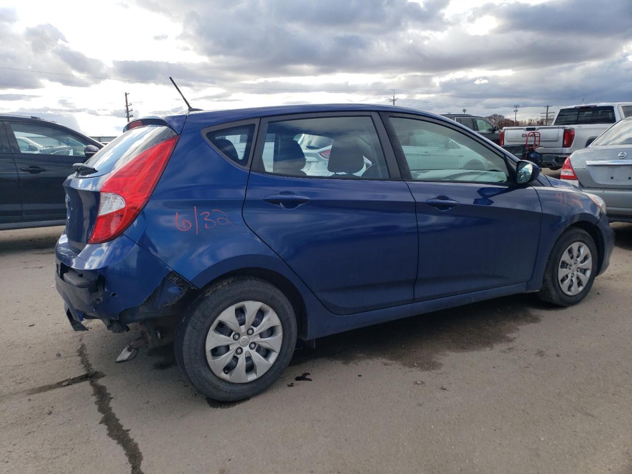 2017 HYUNDAI ACCENT SE - Фото 3