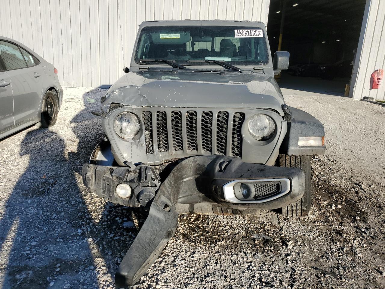 2023 JEEP GLADIATOR - Image 5