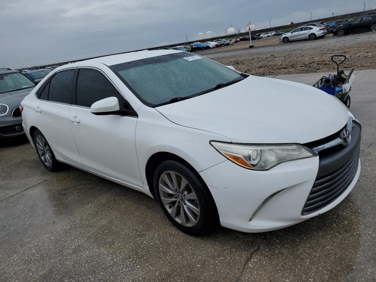 2017 TOYOTA CAMRY LE - Фото 4