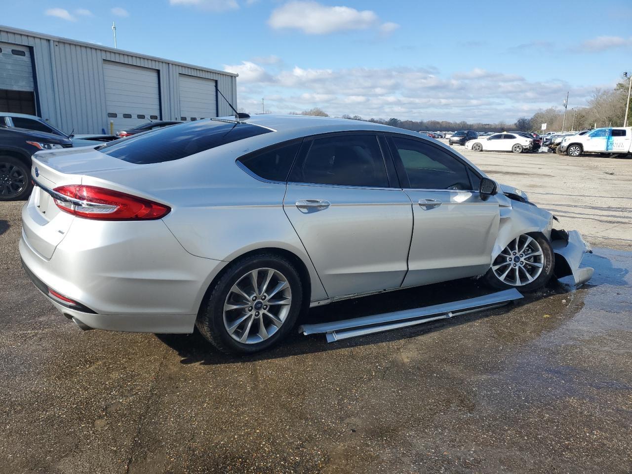 2017 FORD FUSION SE - Фото 3