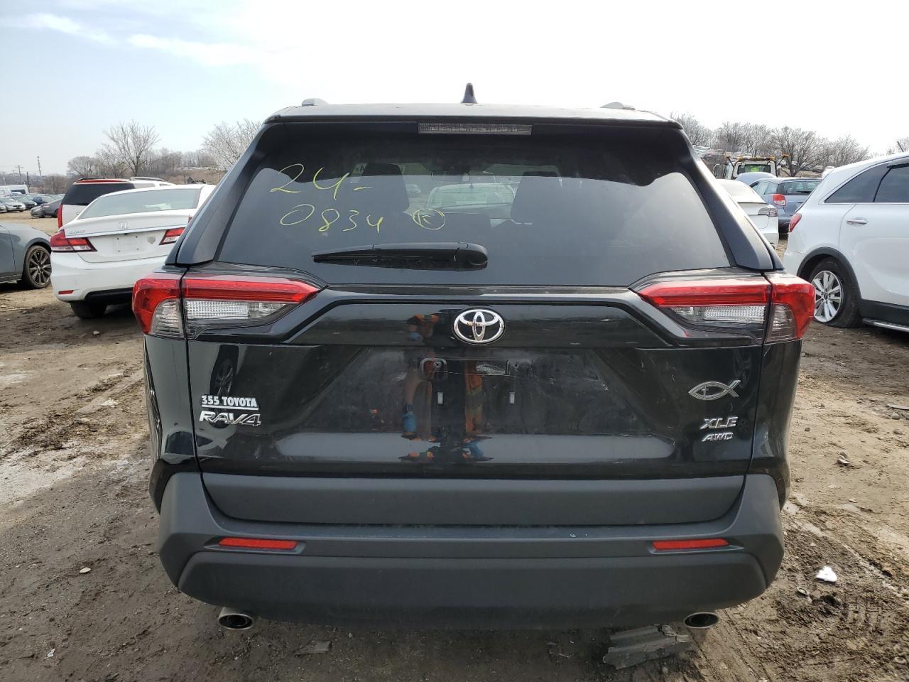 2022 TOYOTA RAV4 XLE - Image 6