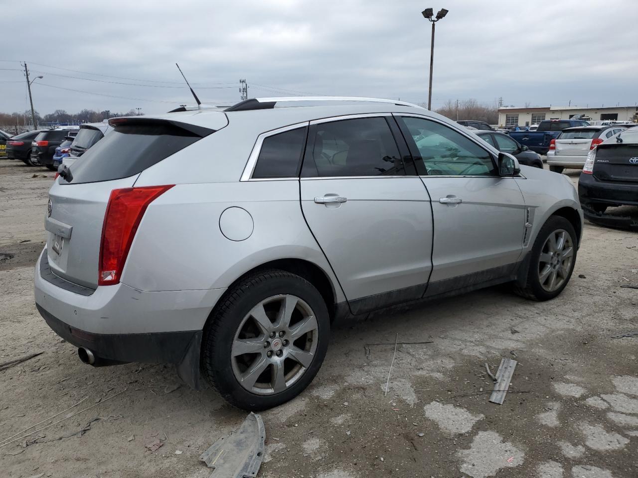 2011 CADILLAC SRX PREMIU - Image 3
