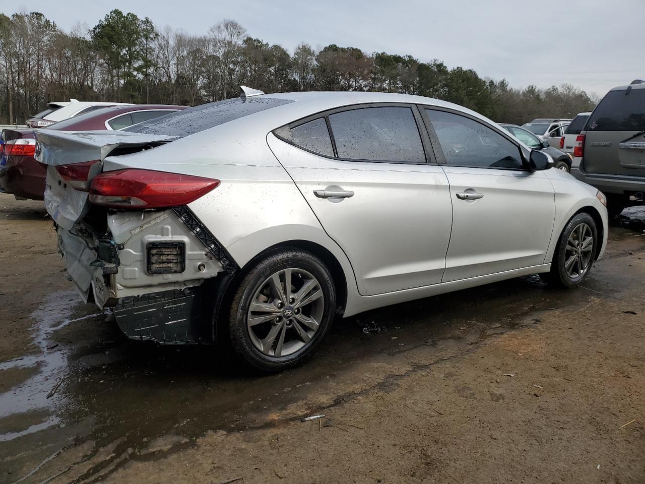 2018 HYUNDAI ELANTRA SE - Image 3