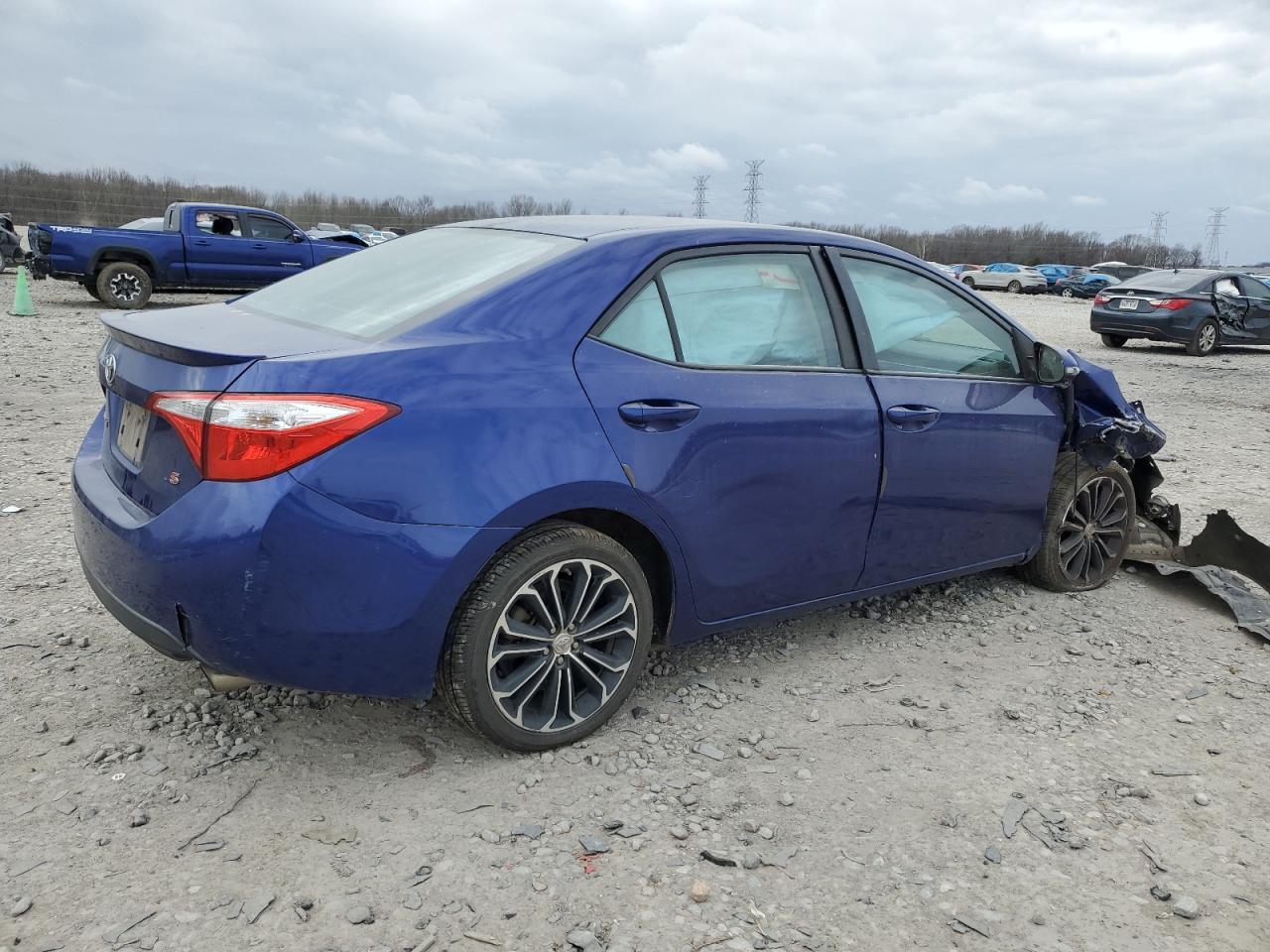 2015 TOYOTA COROLLA L - Фото 3