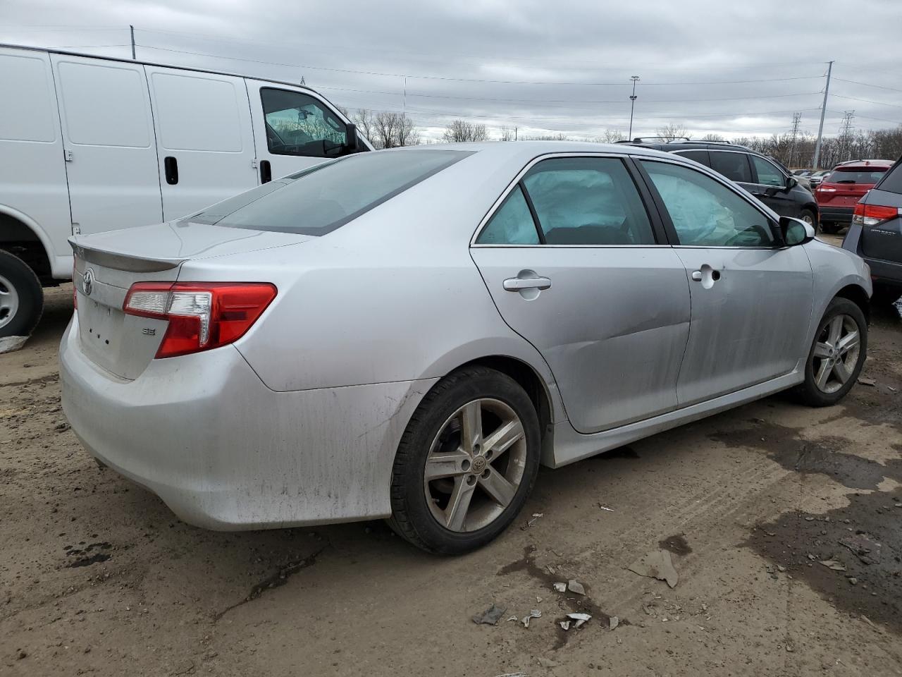 2014 TOYOTA CAMRY L - Image 3
