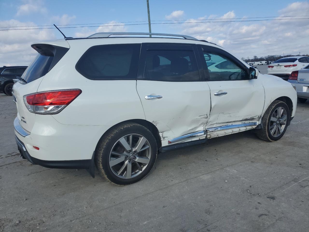 2013 NISSAN PATHFINDER - Фото 3