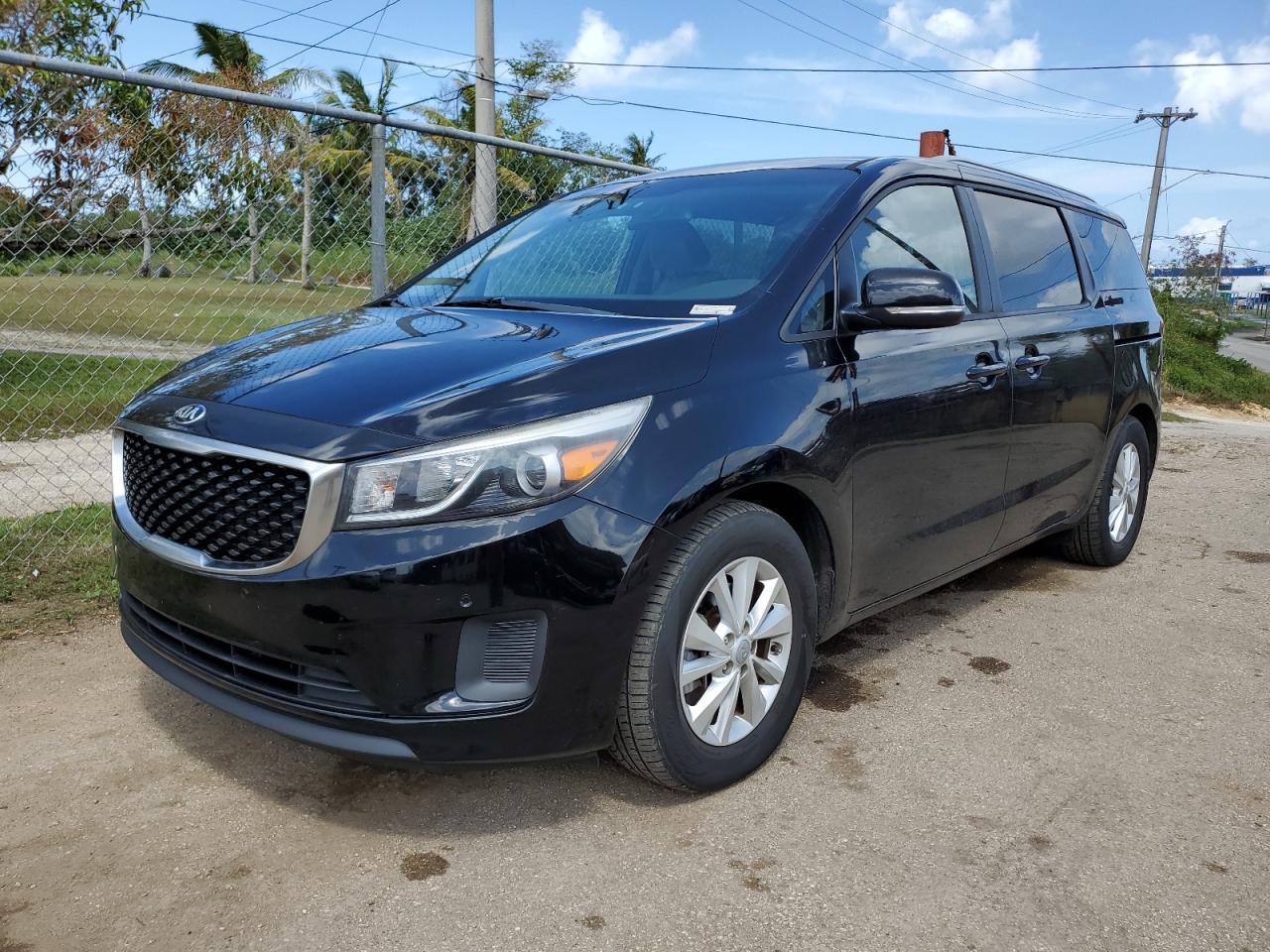 2017 KIA SEDONA LX