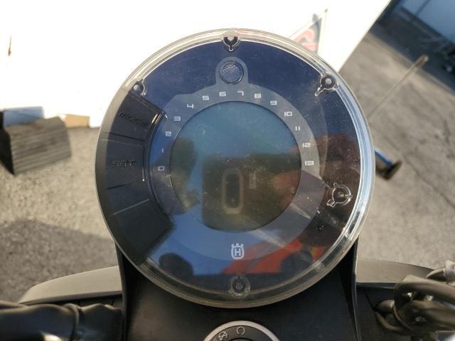 2019 Husqvarna Svartpilen 701 - Фото 7