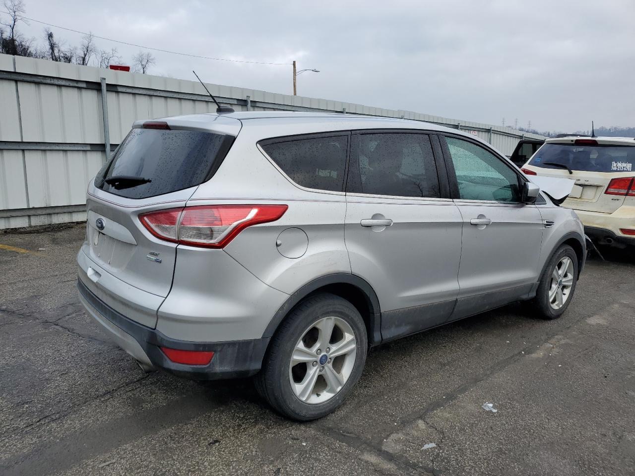 2015 FORD ESCAPE SE - Image 3