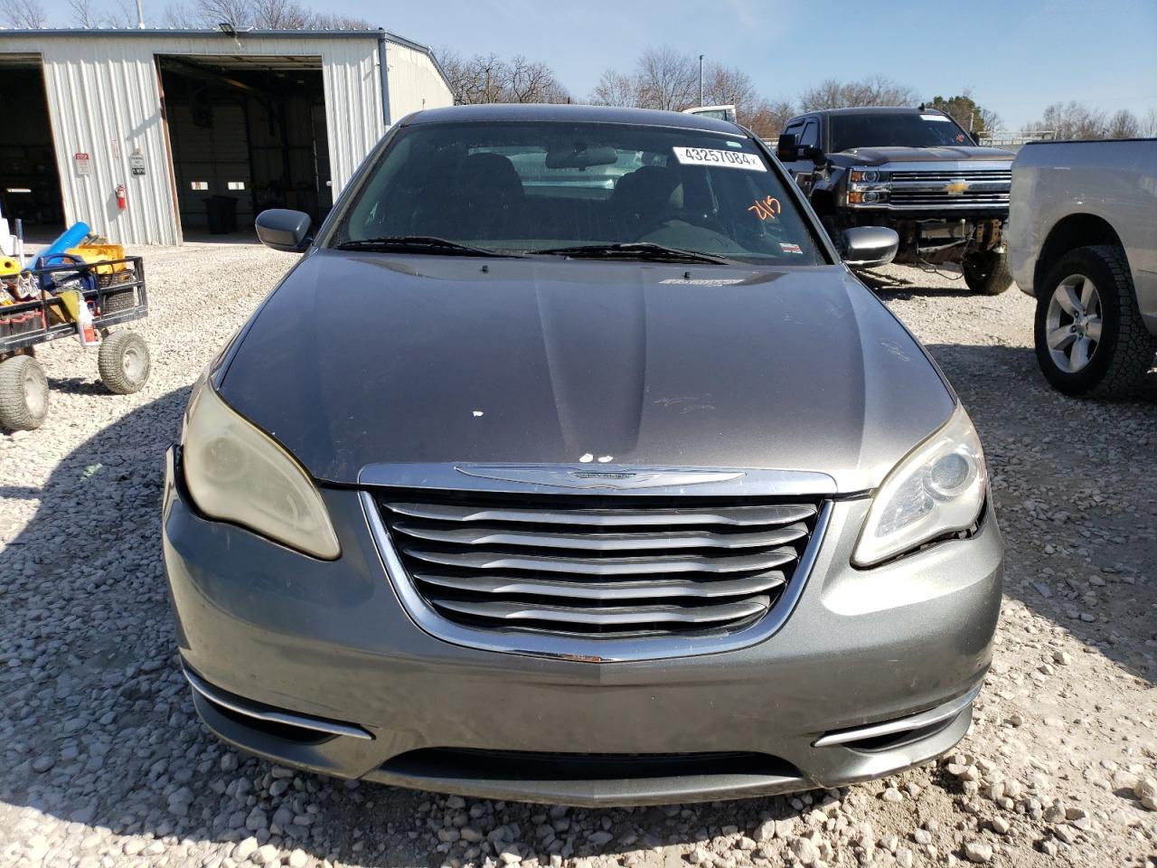 2013 CHRYSLER 200 LX - Image 5