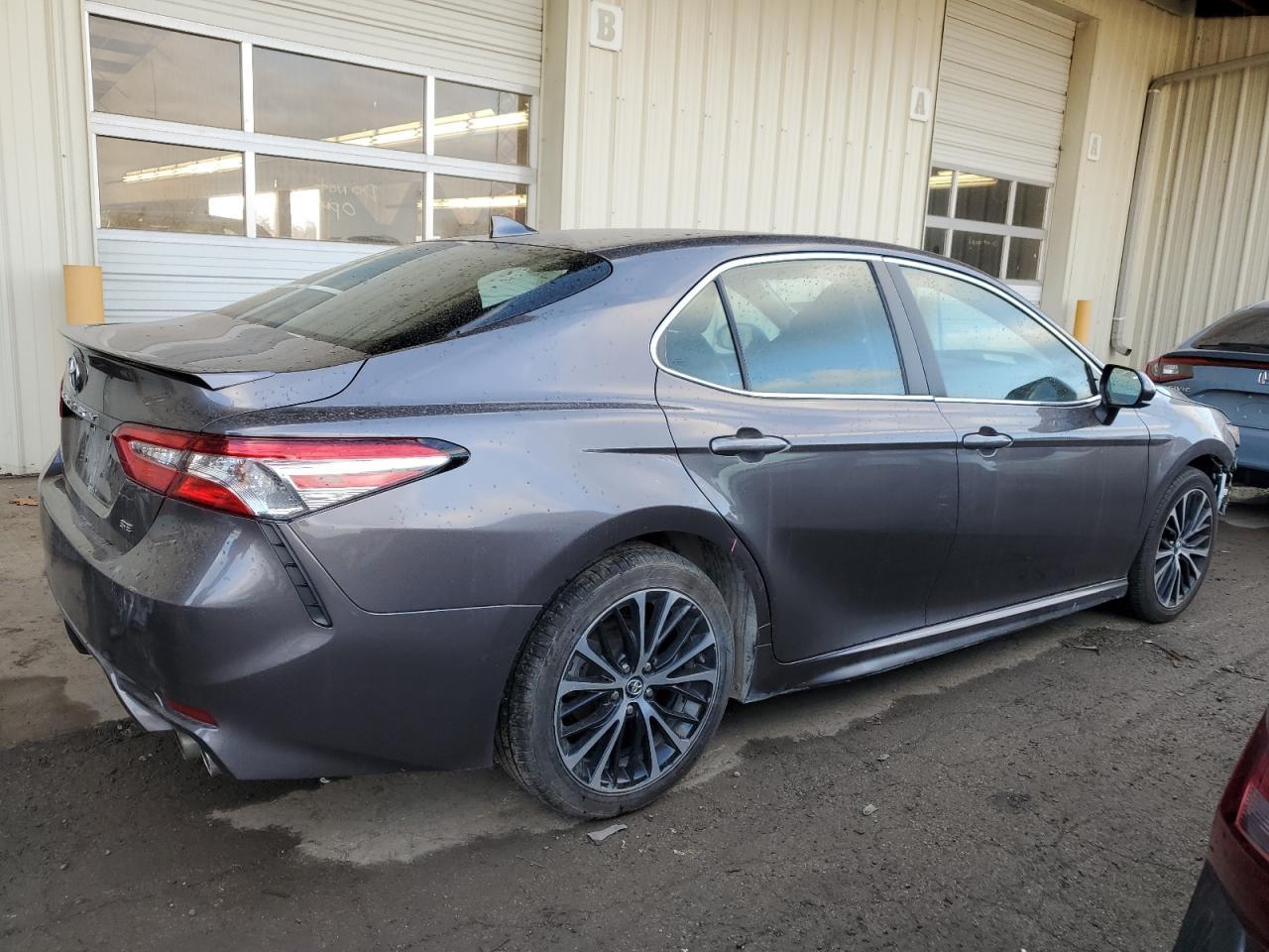 2020 TOYOTA CAMRY SE - Image 3