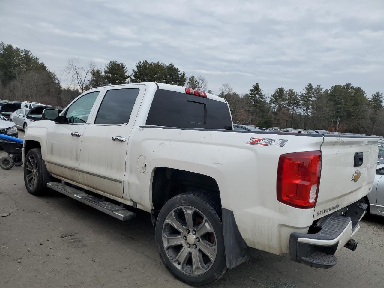 2017 CHEVROLET SILVERADO - Image 2