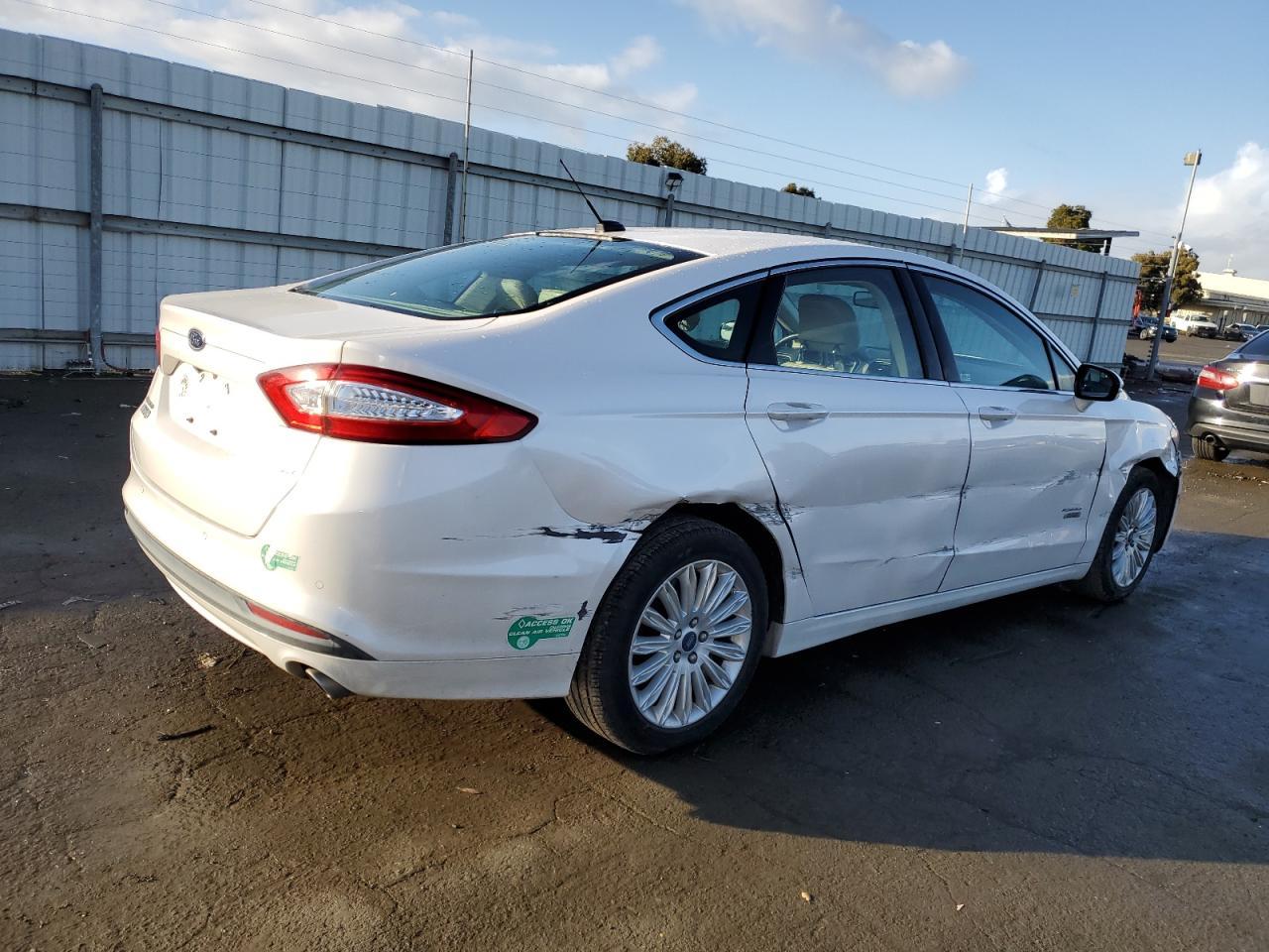 2014 FORD FUSION SE - Image 3