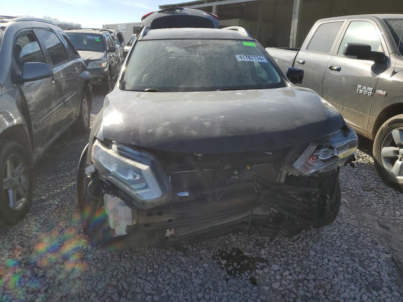 2017 NISSAN ROGUE SV - Фото 5