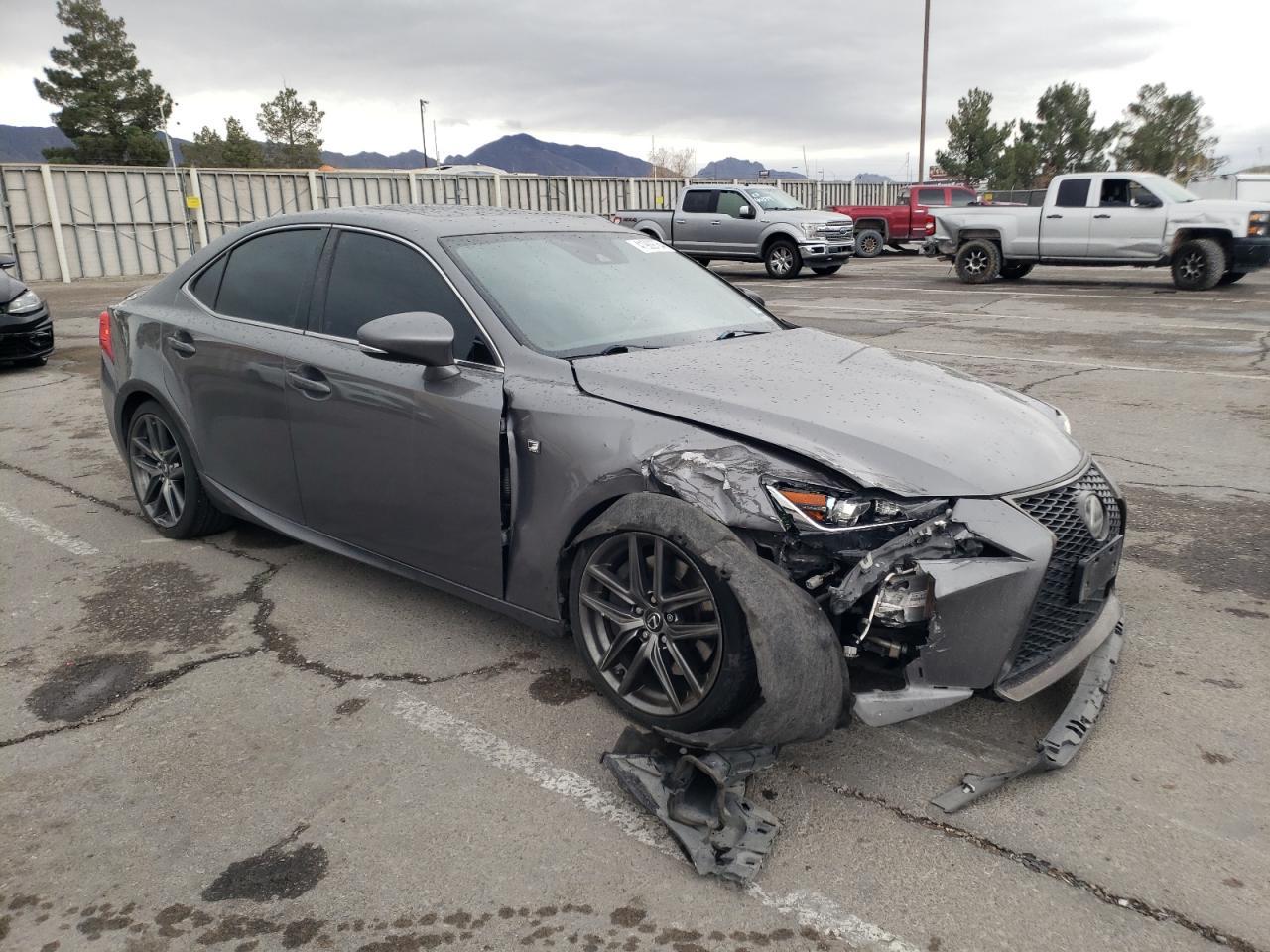 2017 LEXUS IS 200T - Image 4