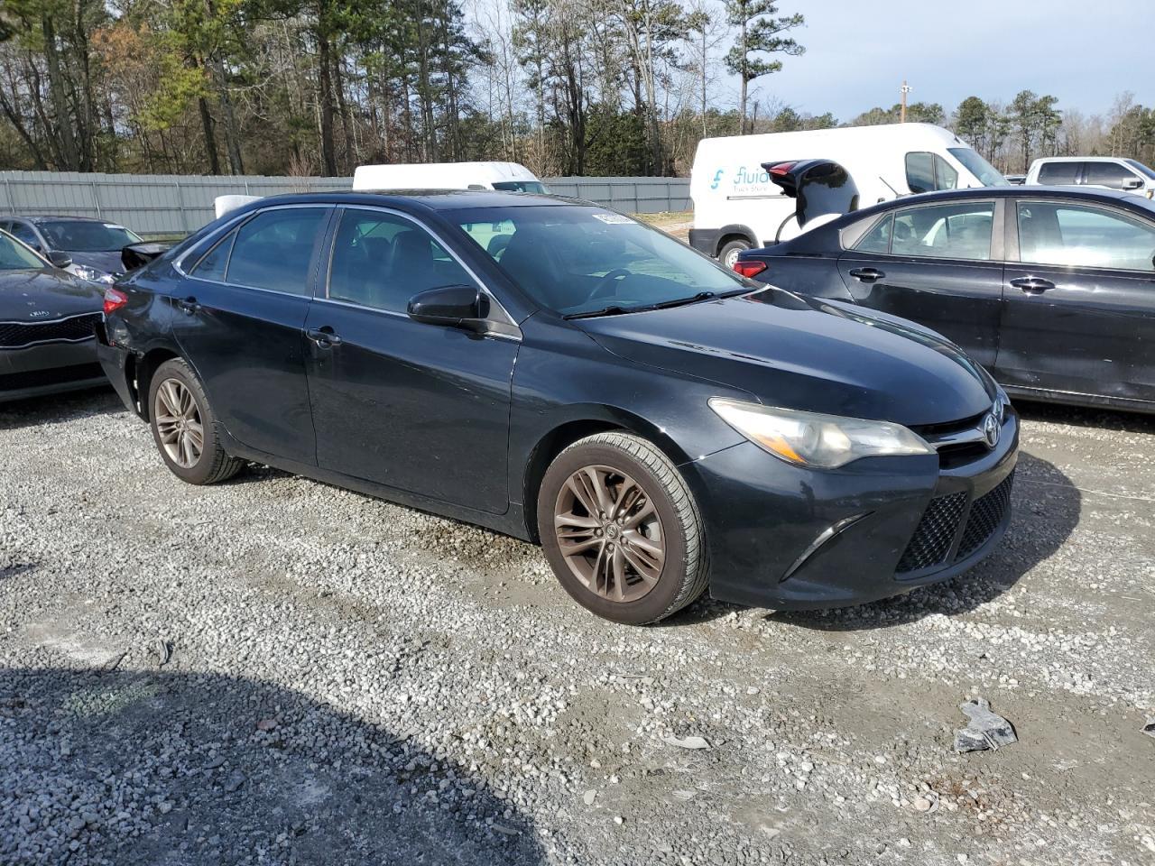 2015 TOYOTA CAMRY LE - Image 4