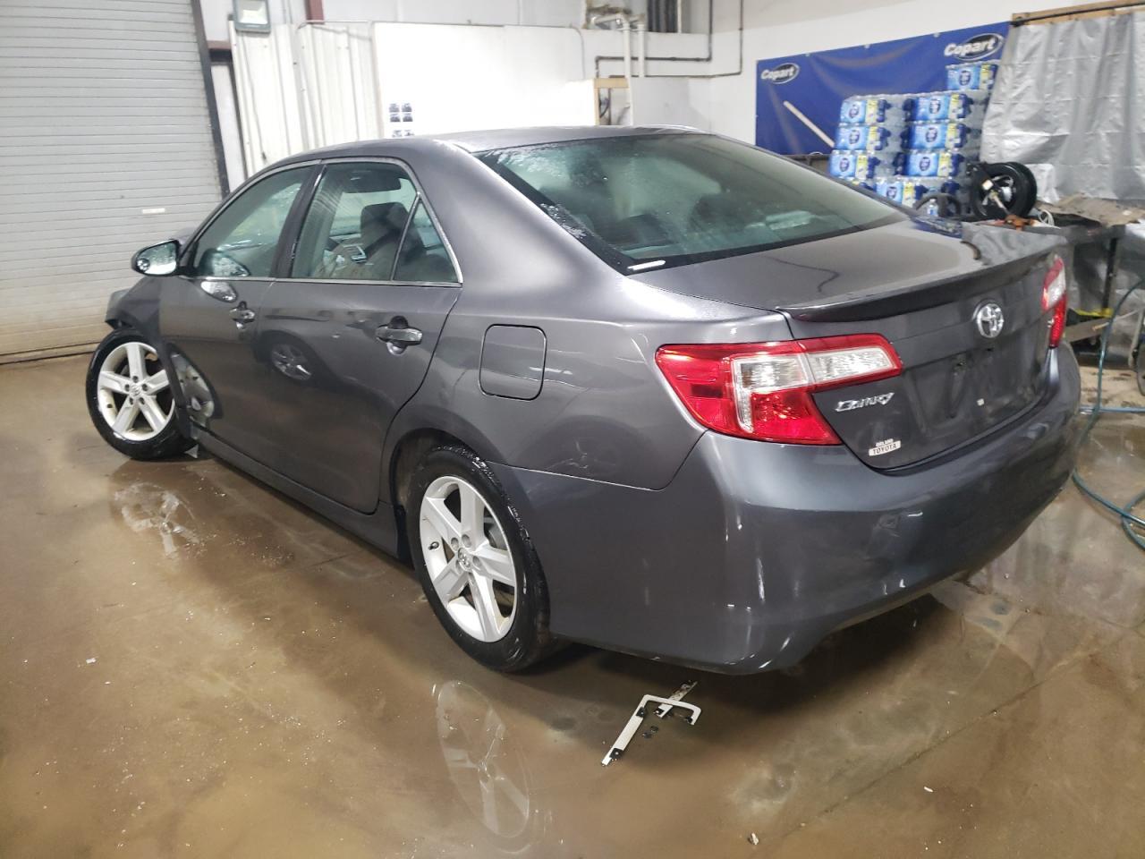 2013 TOYOTA CAMRY L - Фото 2