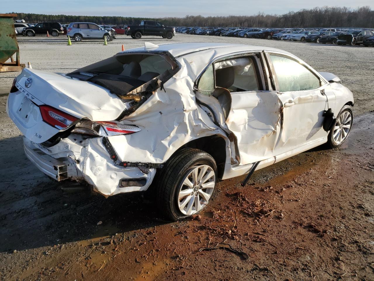 2019 TOYOTA CAMRY L - Image 3
