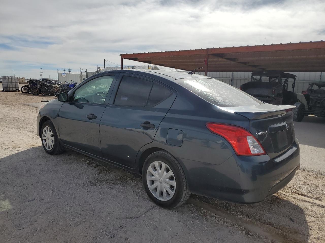 2016 NISSAN VERSA S - Фото 2