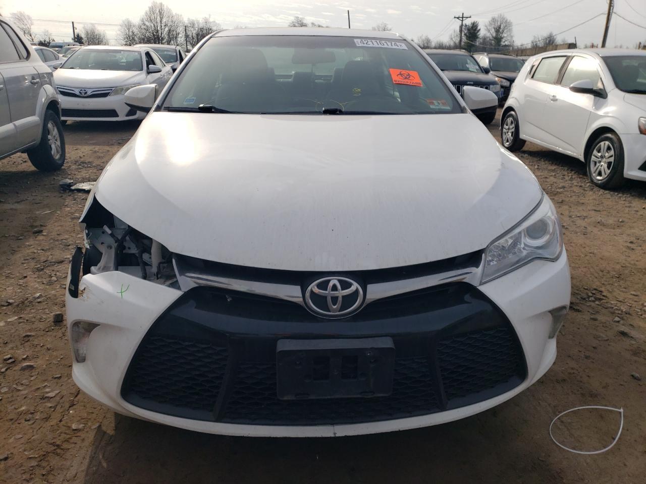 2015 TOYOTA CAMRY LE - Фото 5