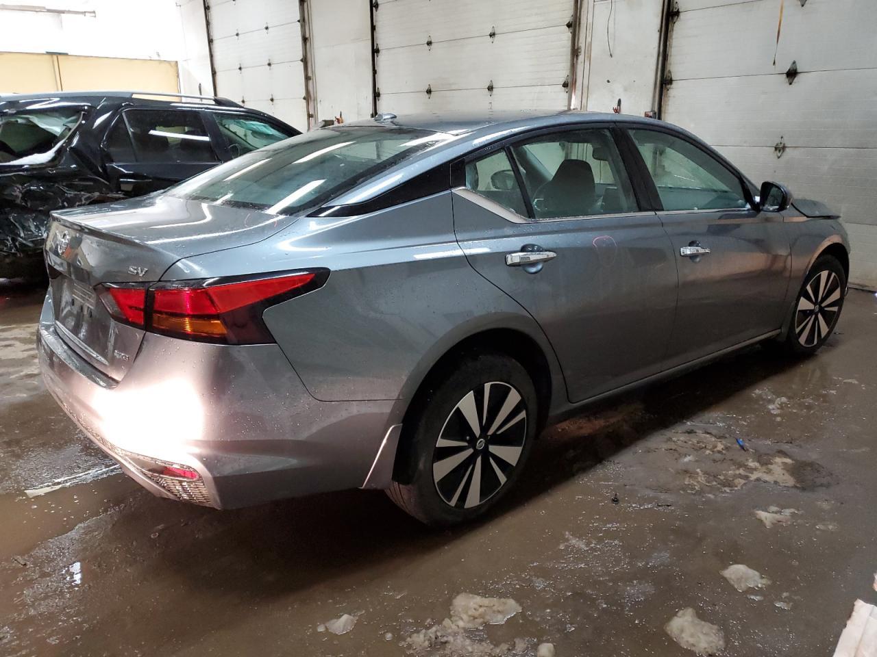 2020 NISSAN ALTIMA SV - Фото 3