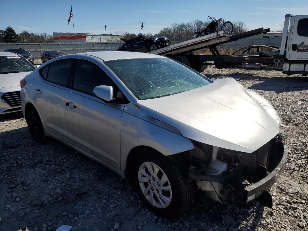 2019 HYUNDAI ELANTRA SE - Фото 4
